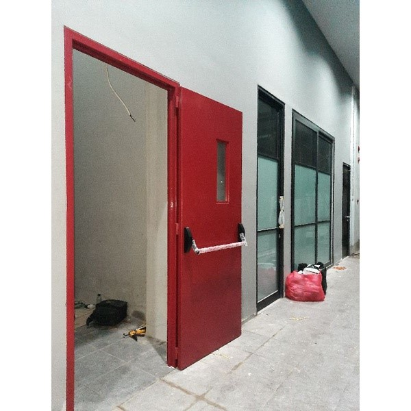 Fitur-Fitur Penting dalam Pintu Tahan Api: Apa yang Harus Dicari?