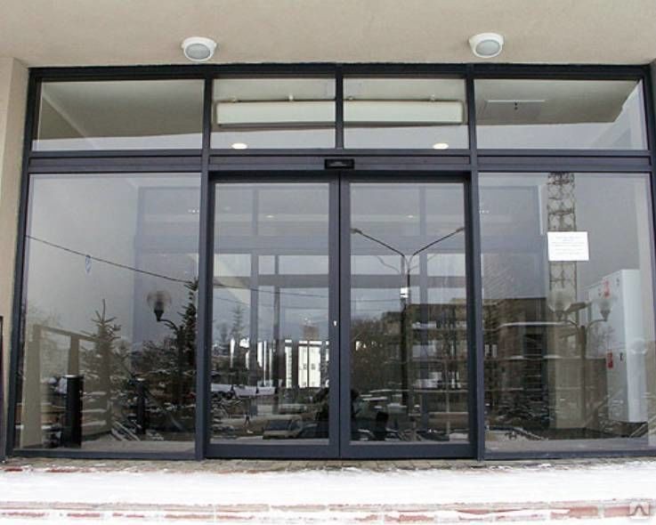 Kusen Besi Pintu Kaca