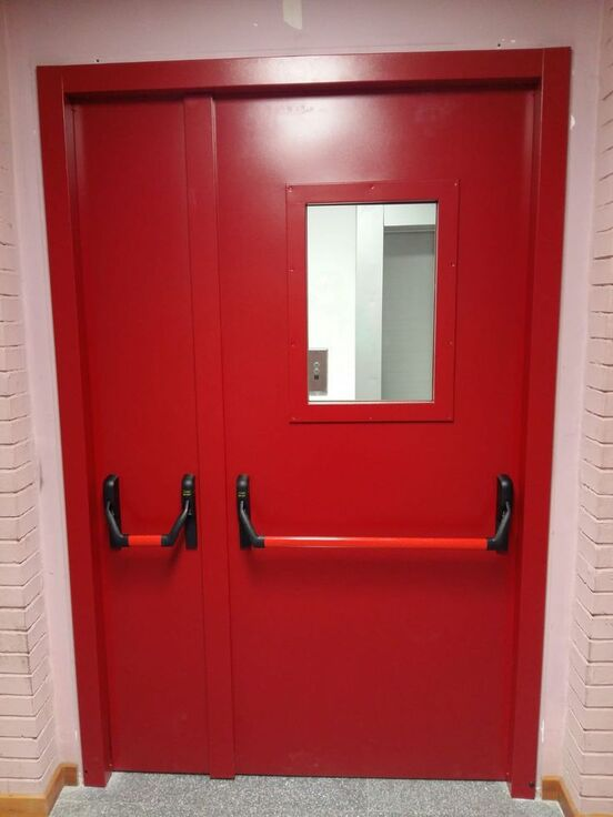 Pintu Darurat dan Peraturan Bangunan: Apa yang Harus Diperhatikan?