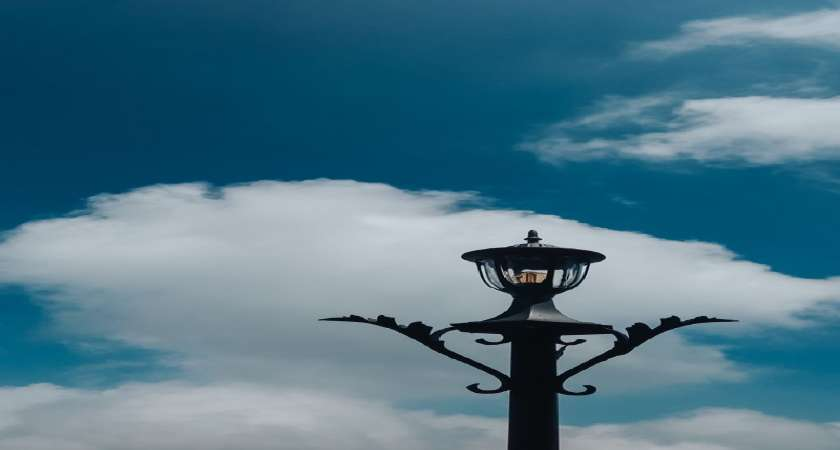 Pembuatan Tiang Listrik Besi Estetis di Djaya Cipta Pratama