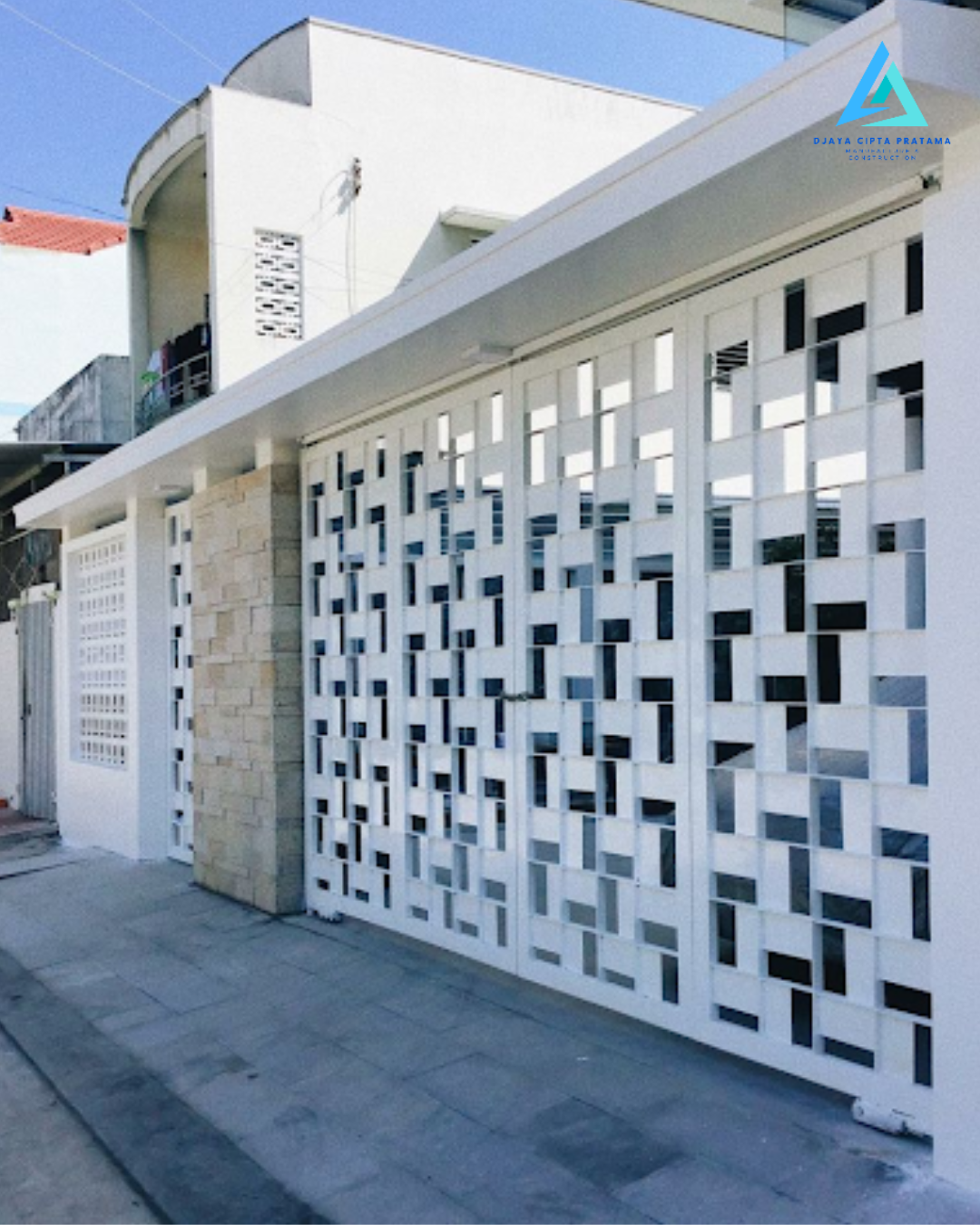 Pagar Besi Rumah Motif Geometri