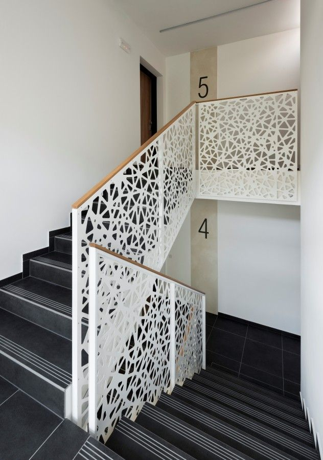 Inovasi Desain Railing Tangga Minimalis yang Modern dan Elegan Minimalis untuk Hunian Anda