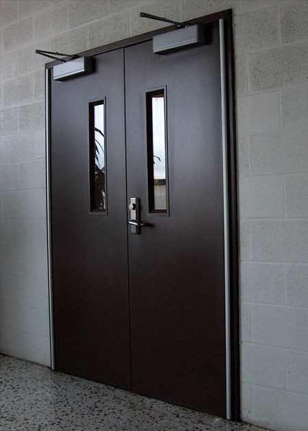 Steel Door untuk Industri, Emang Penting? Ini Jawabannya!