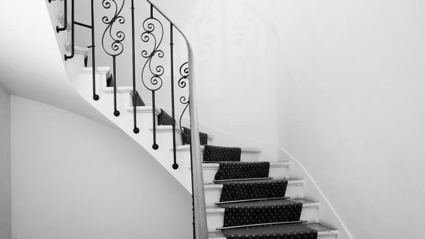 Berapa Tinggi Railing Tangga?